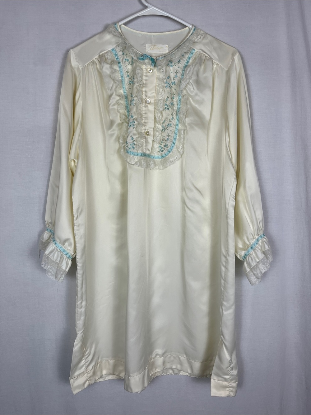 Vintage 60s Contessa by Barbizon Yellow and Blue Embroidered 3/4 Sleeve Nightgow